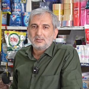 علیرضا نوروزی از سوپرمارکت بهار